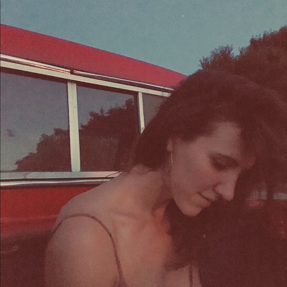 Meet your Posher, Sarah - Picture 2 of 2